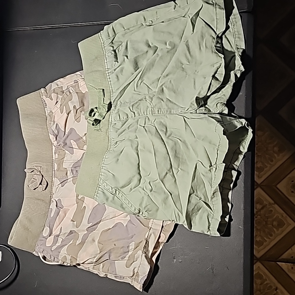 Pull on linen shorts